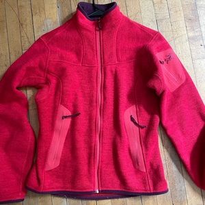 Unworn Arc’teryx red, zip up fleece